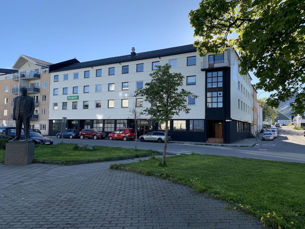 Hotel Aurora Svolvær Zewnętrze zdjęcie